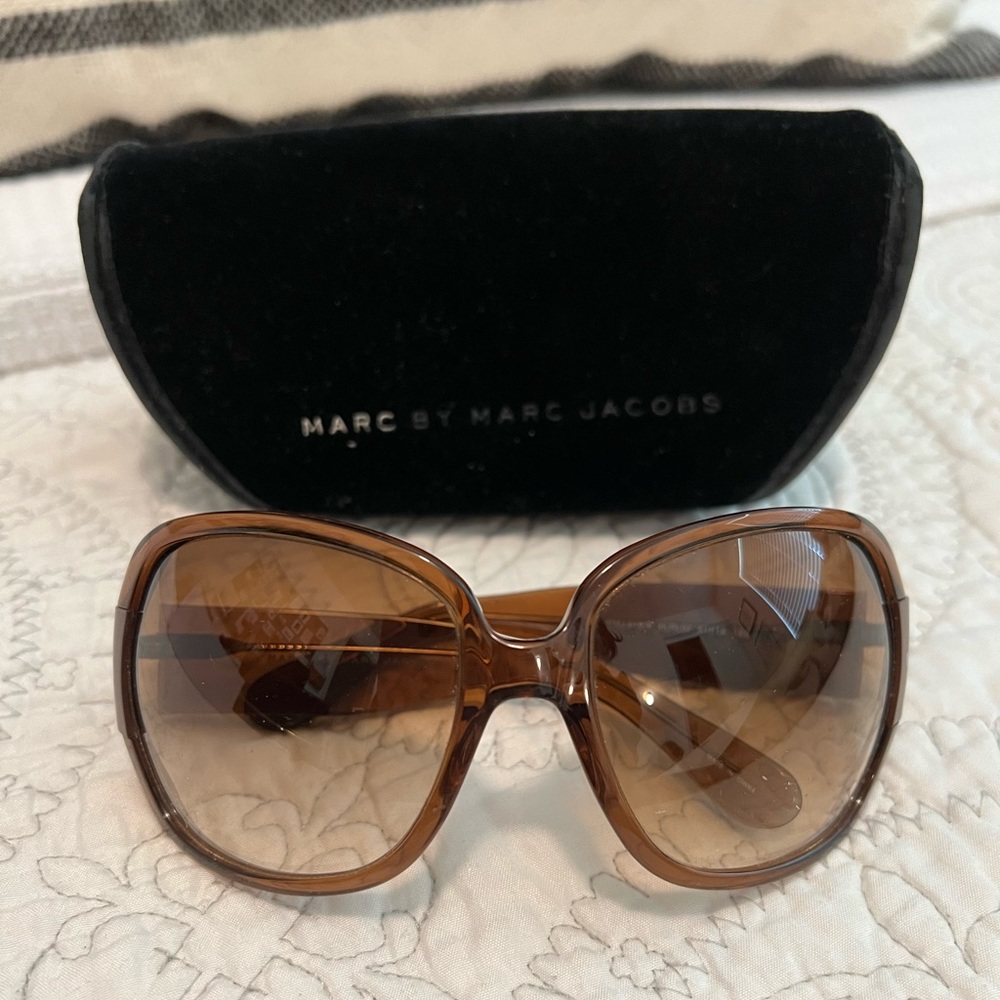 MARC by Marc Jacobs Taupe Sunglasses. Normal wear. Great condition